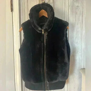 IBDIFFUSION|black faux fur zip up vest stretch waist faux leather detail|S